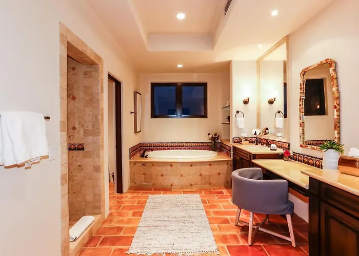 Luxury Beachfront Penthouse Hot Tub And Ocean Views Cabo San Lucas