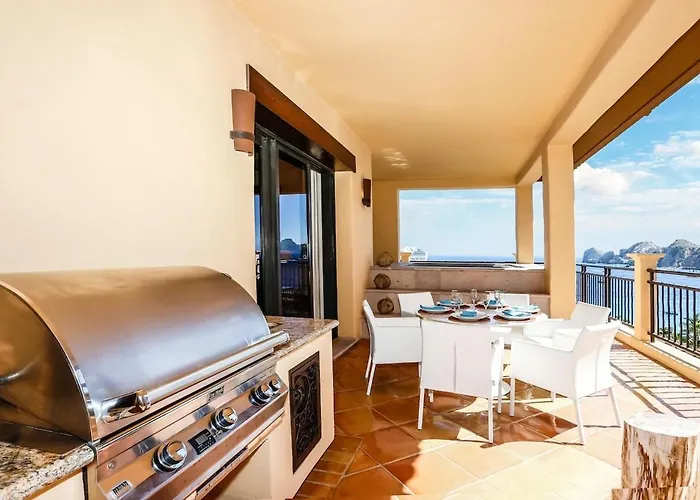 Luxury Beachfront Penthouse Hot Tub And Ocean Views * Cabo San Lucas
